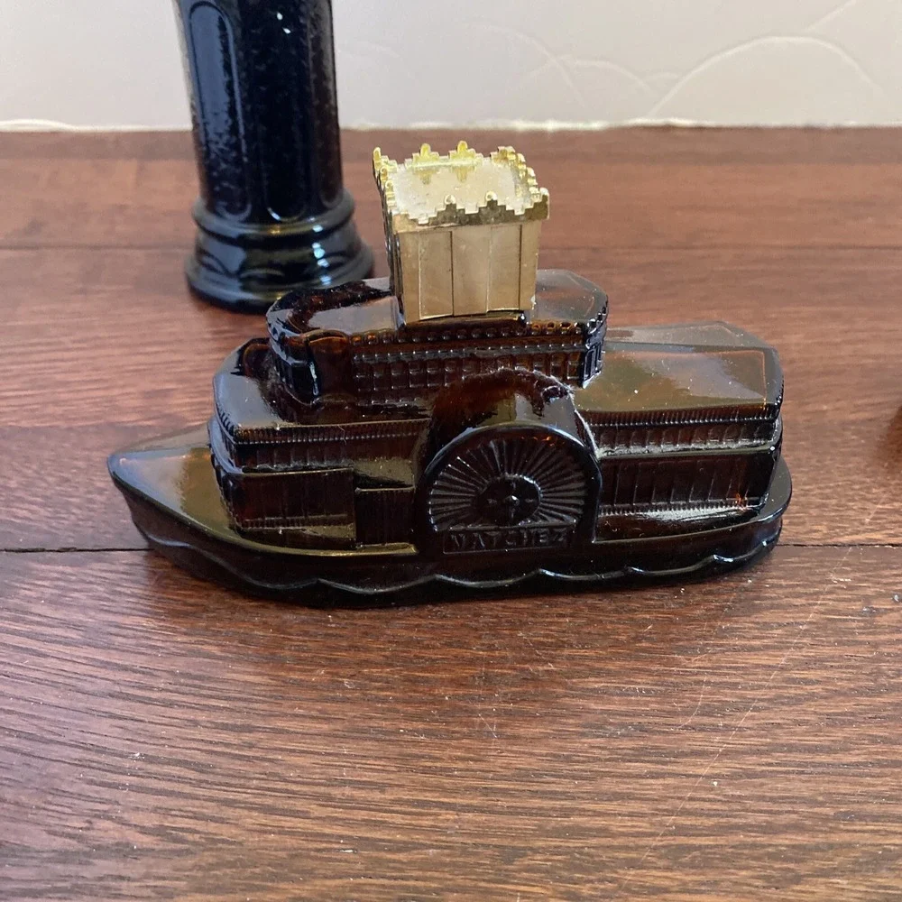 Vintage Avon cologne bottles, Lot Of 4, ‎ Water pump, 2 Steamboats, Stagecoach